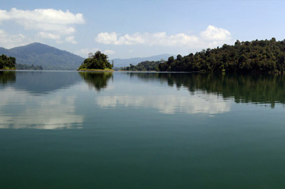 Kenyir Lake
